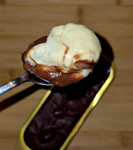 Creme Egg Spread Filled Fudge Tray