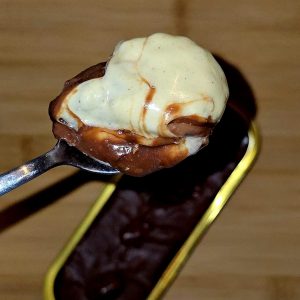 Creme Egg Spread Filled Fudge Tray